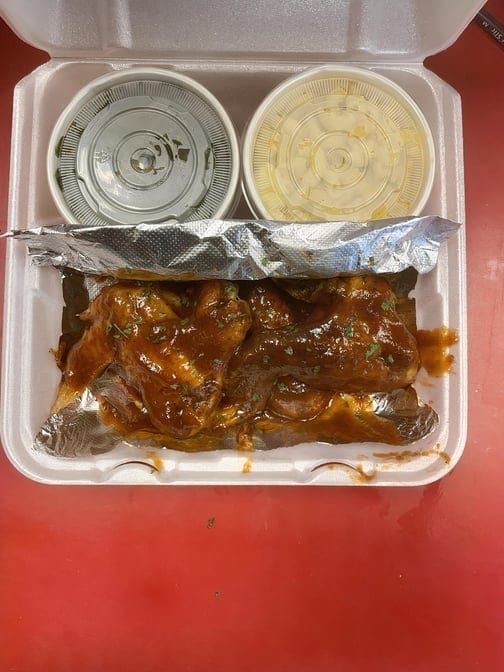 BBQ 4 Wings.